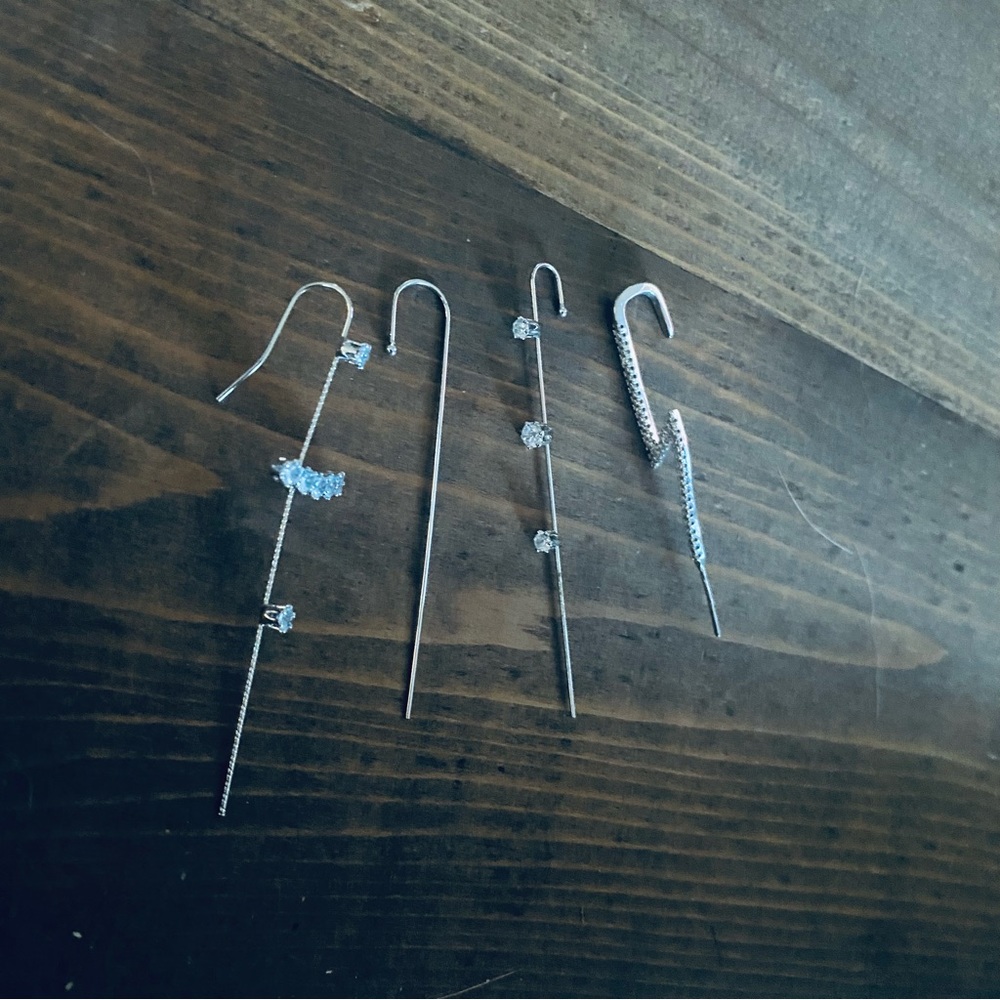 Set of 4 ear piece earrings